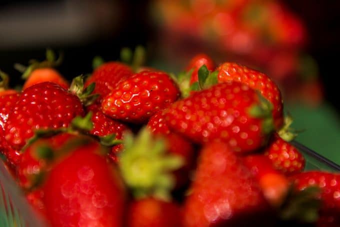 market strawberries - landerneau daoulas tourism