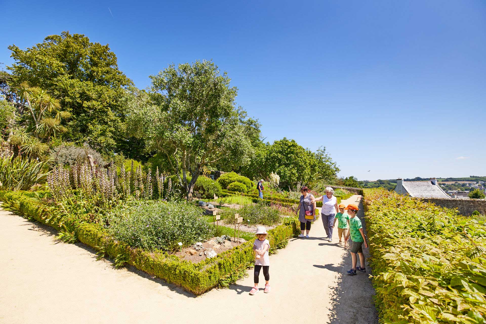 The gardens of Daoulas Abbey - Tourism Landerneau Daoulas